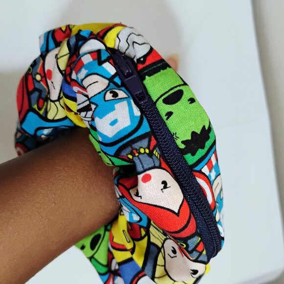 Comic Chibi Style Zipper Pouch Scrunchie - Picture 2 of 4